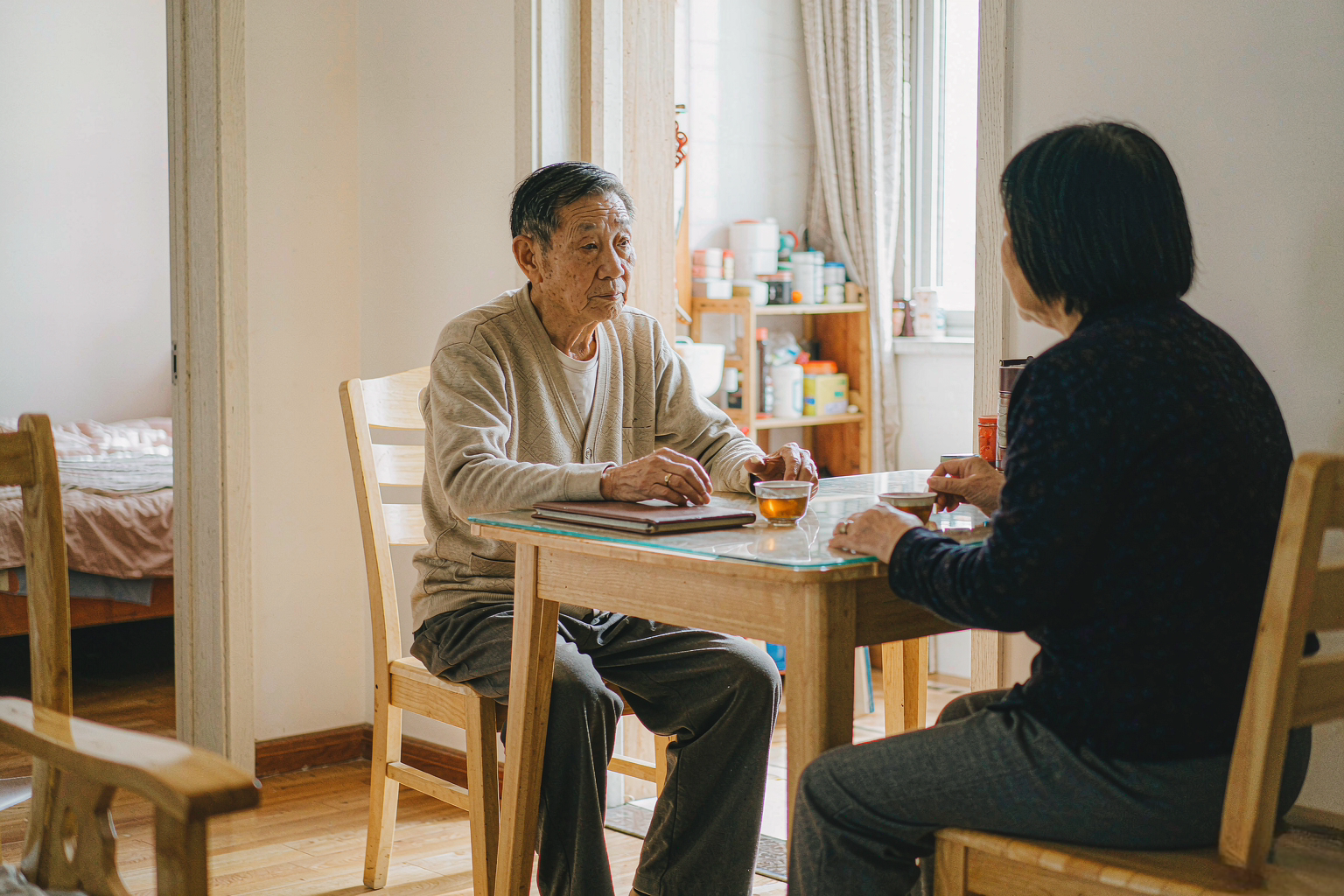 长护险评估准备材料,出院小结病历,老人失能评估现场